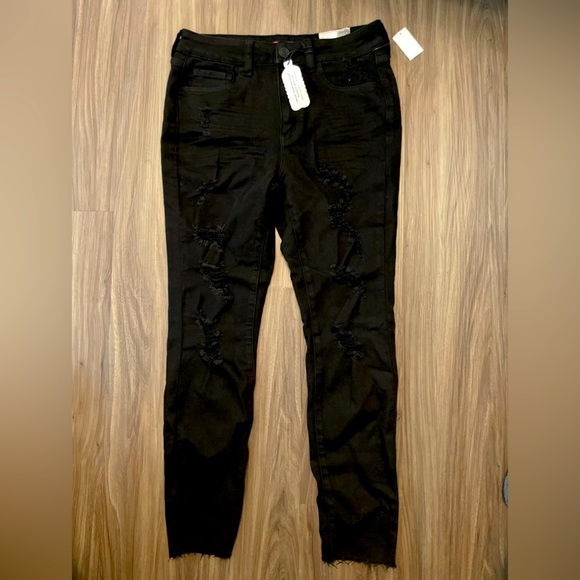 SO Denim - SO Women's High Rise Vintage Ankle Skinny  Distressed Black Jeans size 9 -NWT